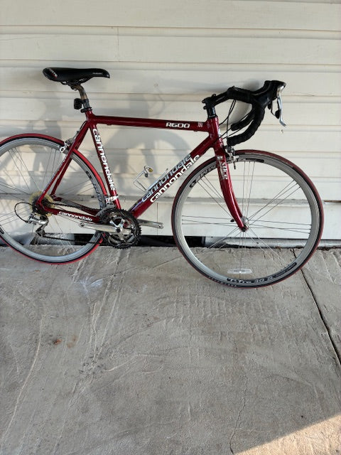 R600  Cannondale 54cm ( Donated)