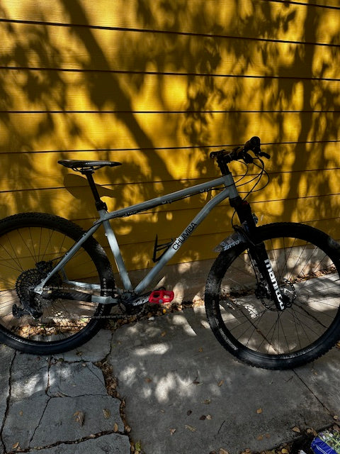 Pre-Owned CHUMBA Ursa LG. 29er ( October Special )