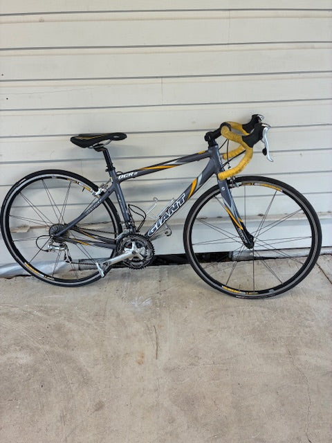 Giant OCR2 Road Bike Small (November Special)